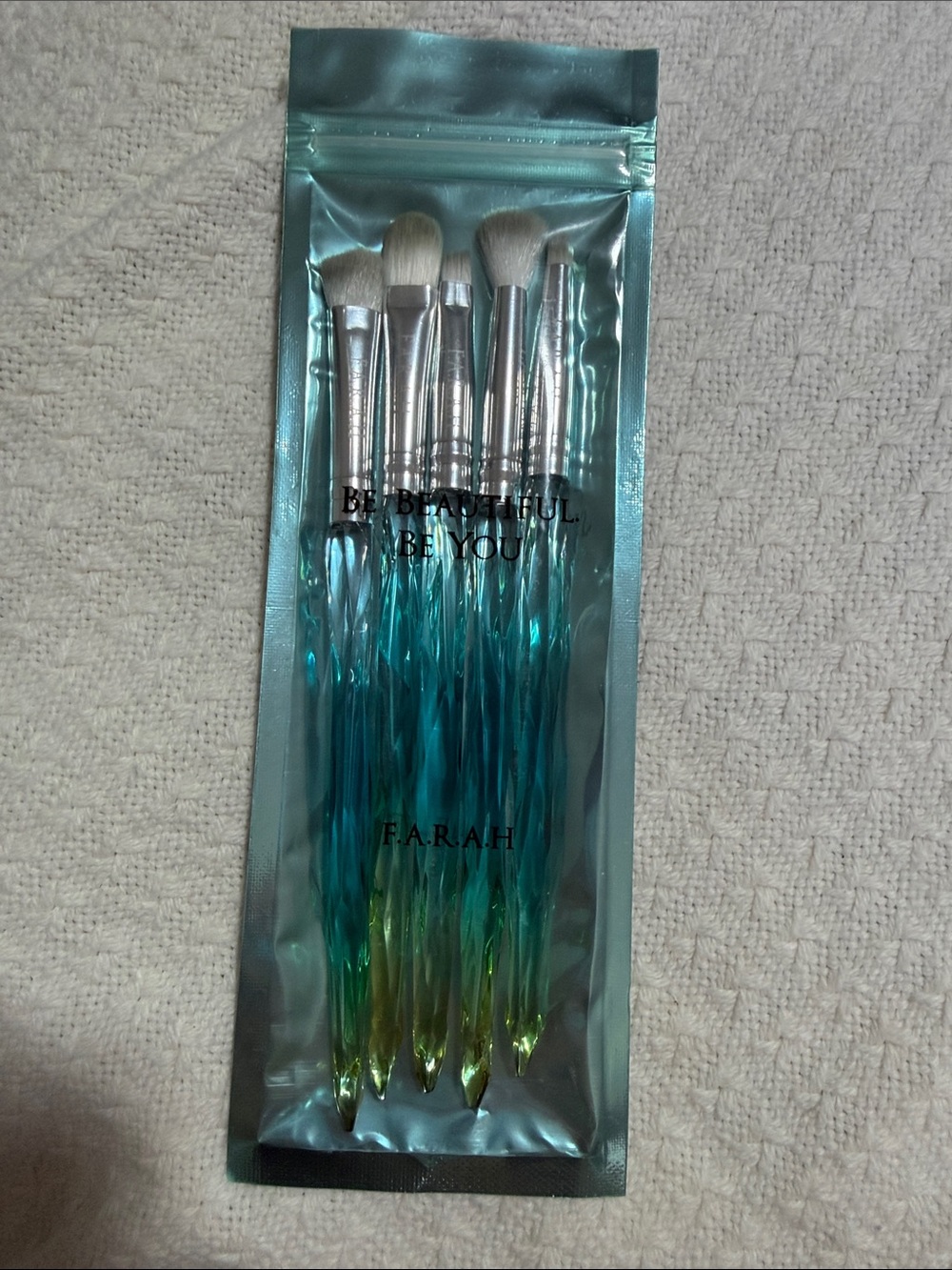 Makeup Brushes in Packaging